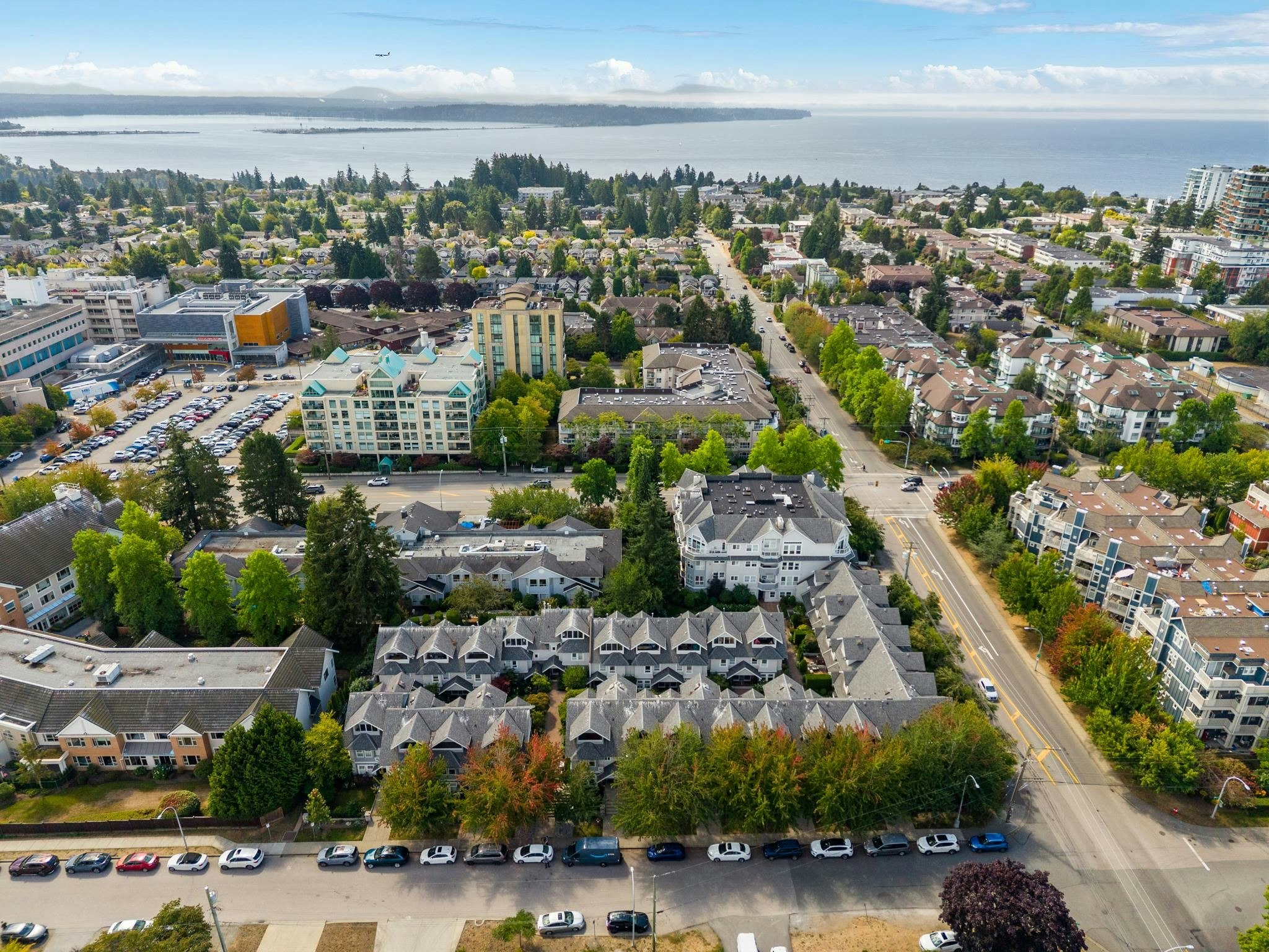 11-15432 16a Avenue, Surrey, BC, V4A 1T3