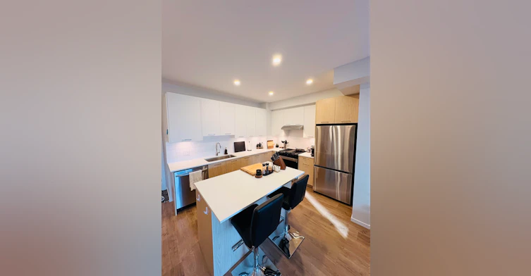 5th floor-3319 148 Street, Surrey, BC, V4P 0J2 - 2