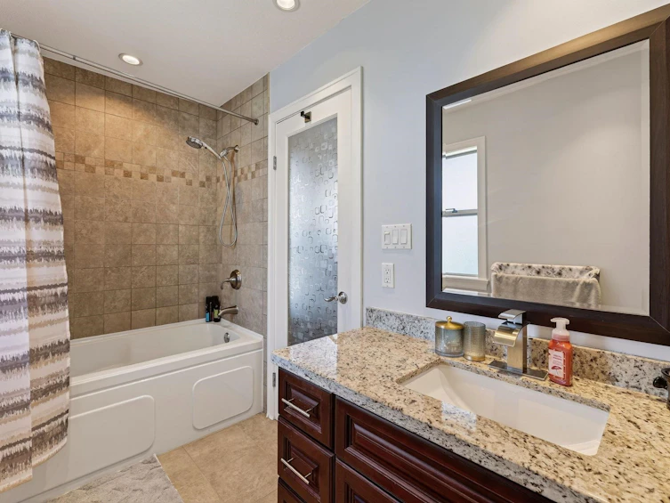 187 Warrick Street, Coquitlam, BC, V3K 6C1 - 23