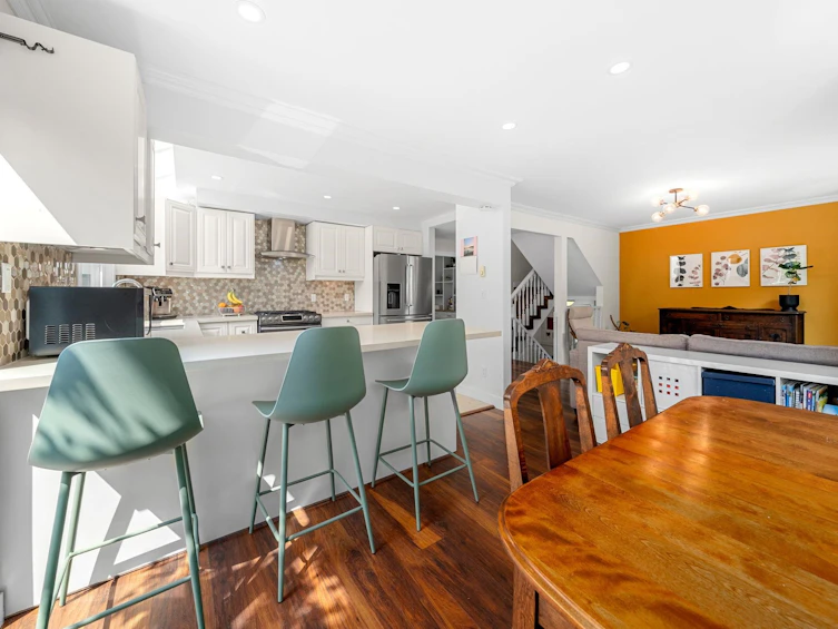 4-230 W 16th Street, North Vancouver, BC, V7M 1T6 - 11