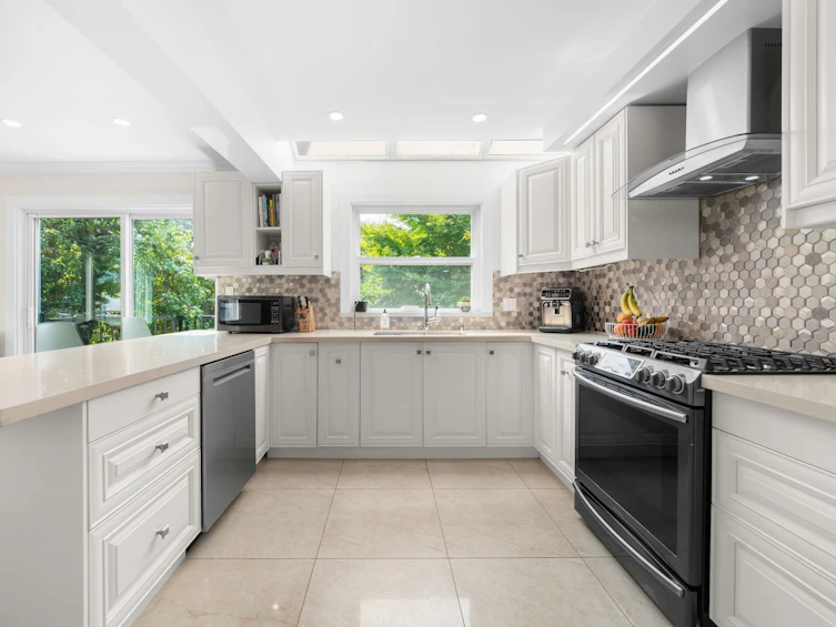 4-230 W 16th Street, North Vancouver, BC, V7M 1T6 - 7