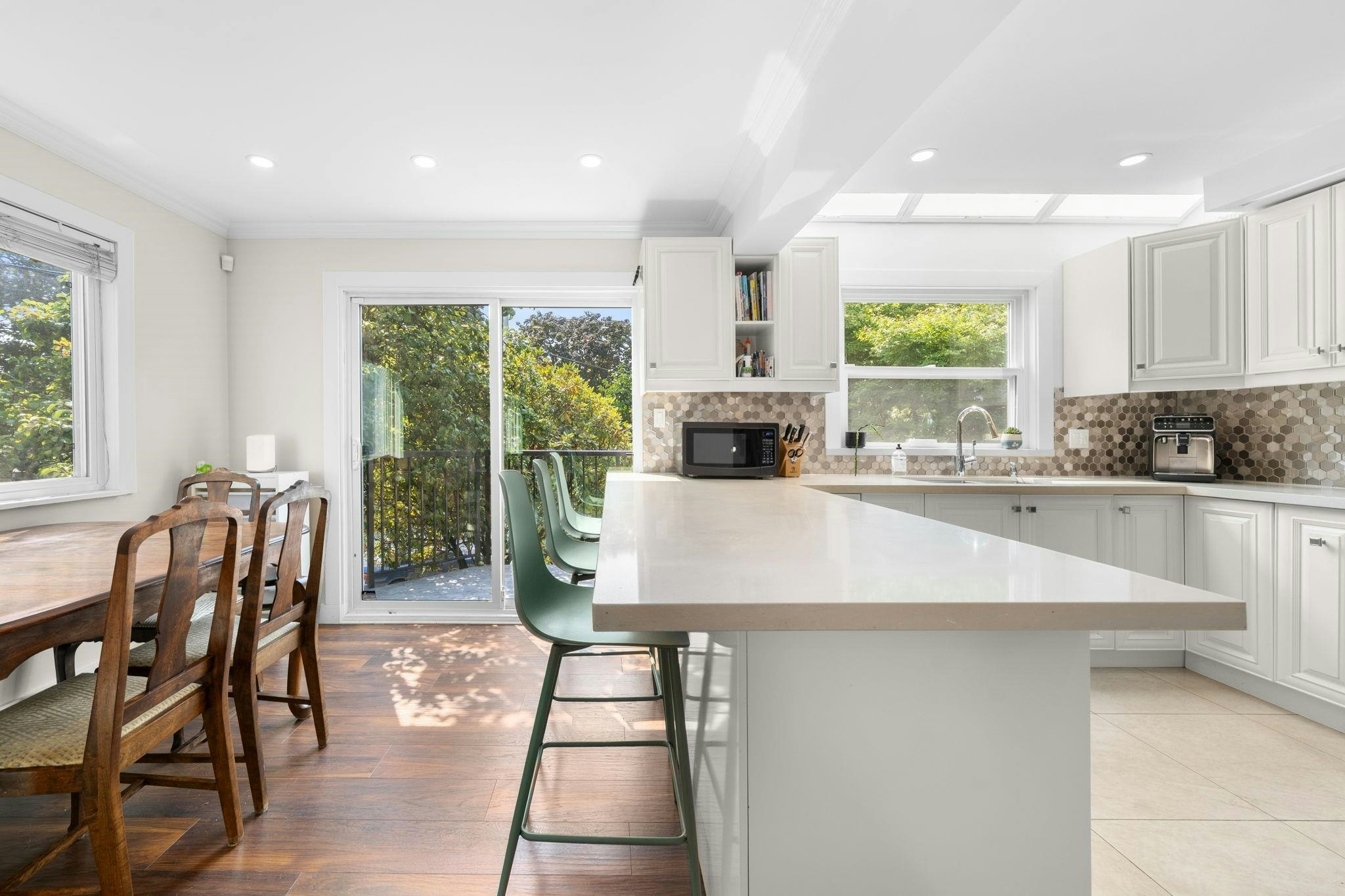 4-230 W 16th Street, North Vancouver, BC, V7M 1T6 - 6