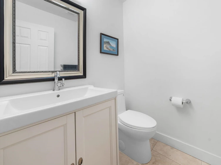 4-230 W 16th Street, North Vancouver, BC, V7M 1T6 - 31