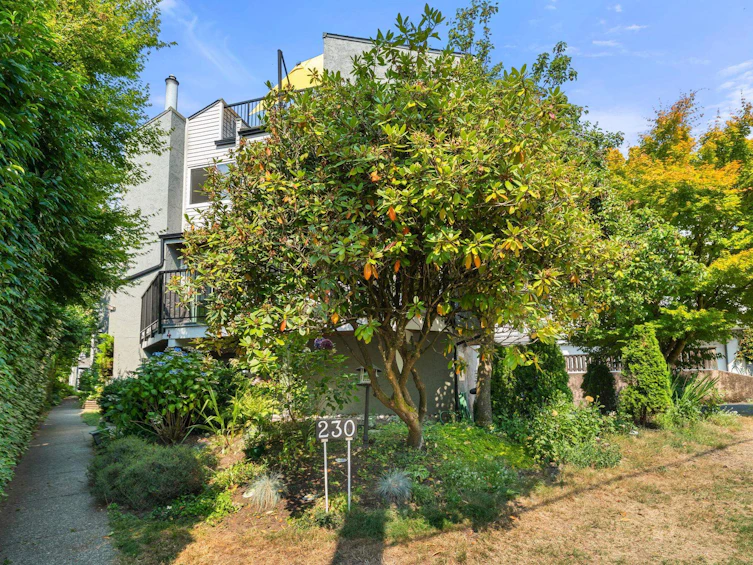 4-230 W 16th Street, North Vancouver, BC, V7M 1T6 - 3