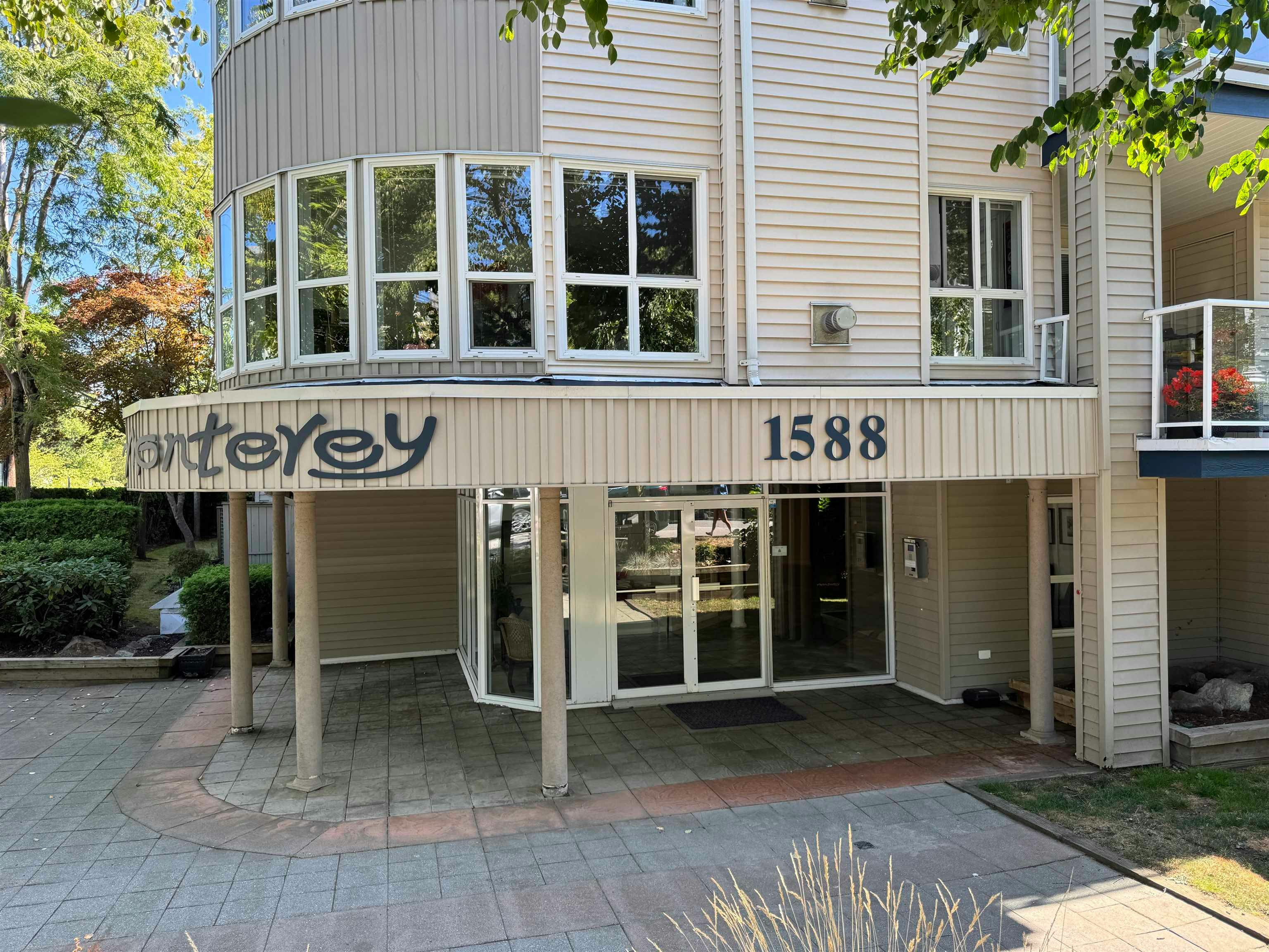 104-1588 Best Street, Surrey, BC, V4B 4G1