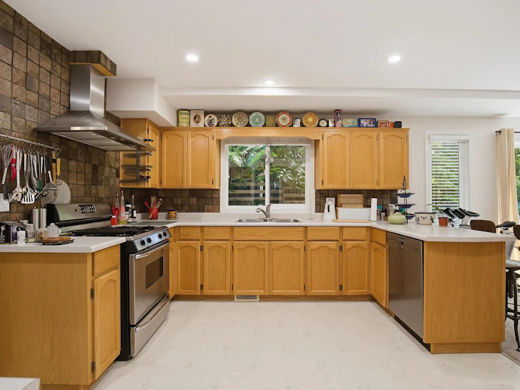 32751 Charnley Drive, Mission, BC, V2V 2N4 - 3