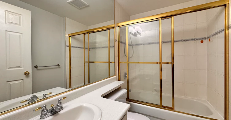 Lower-120 Springer Avenue, Burnaby, BC, V5B 3K3 - 6