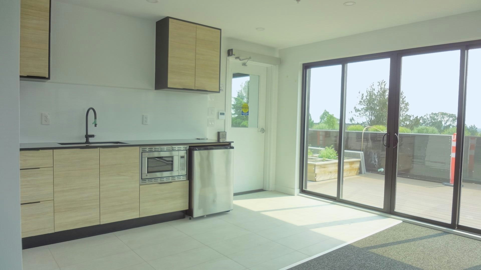 300-6485 Manitoba Street, Vancouver, BC, V5Y 0P7 - 24