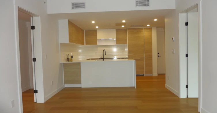 300-6485 Manitoba Street, Vancouver, BC, V5Y 0P7 - 4