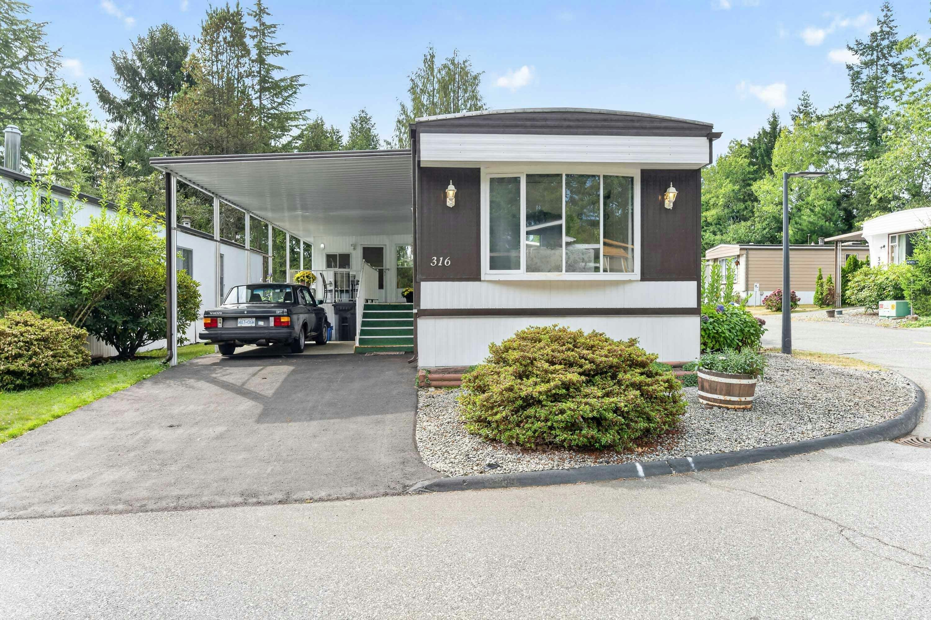 316-1840 160 Street, Surrey, BC, V4A 4X4