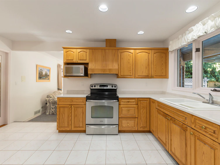 2010 132a Street, Surrey, BC, V4A 9K2 - 32