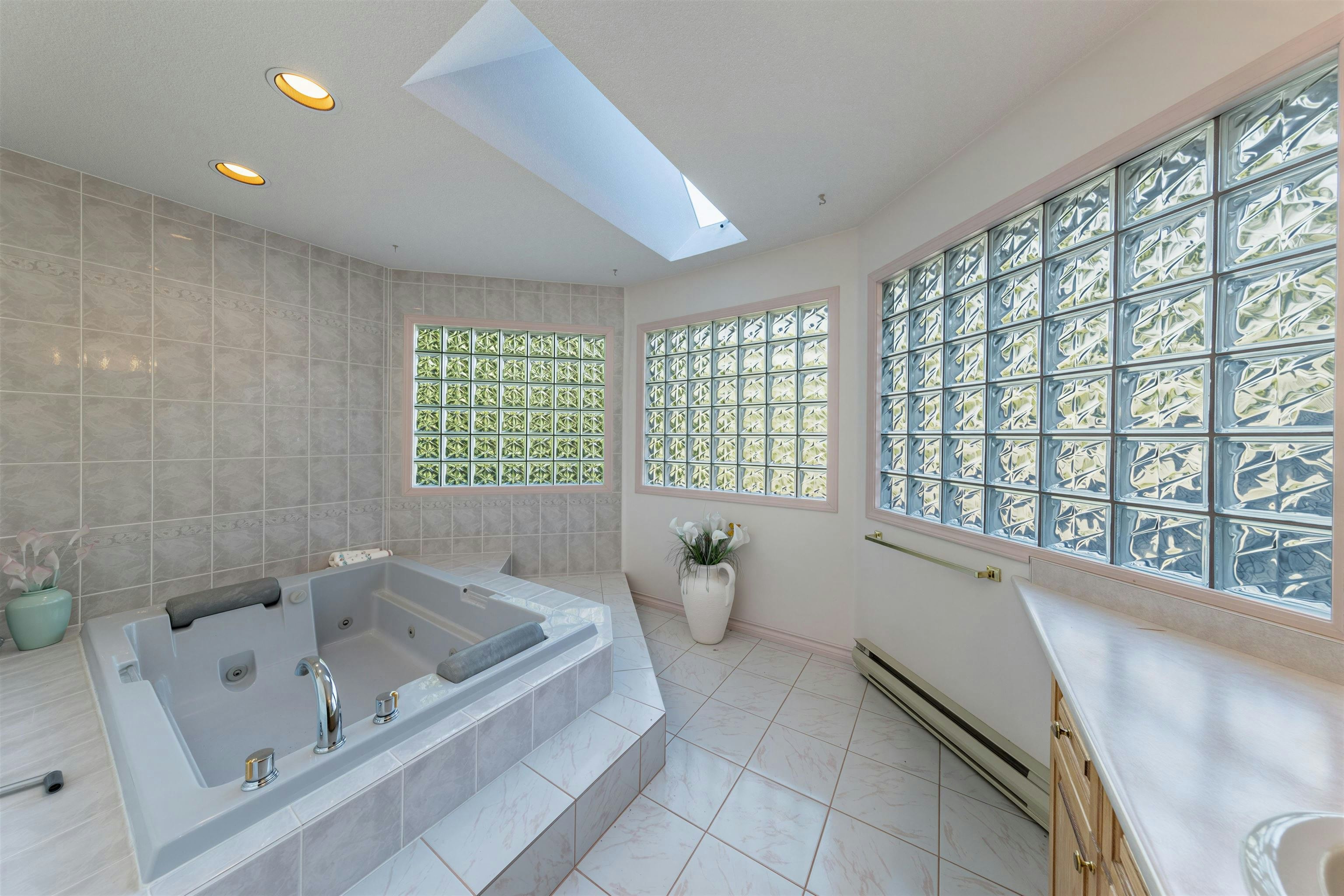2010 132a Street, Surrey, BC, V4A 9K2 - 25