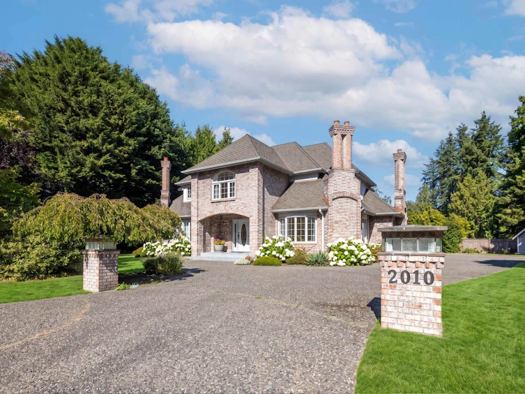 2010 132a Street, Surrey, BC, V4A 9K2 - 2