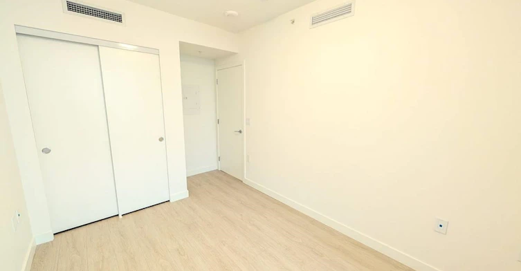 16XX-13675 107a Ave, Surrey, BC, V3T 2H2 - 6