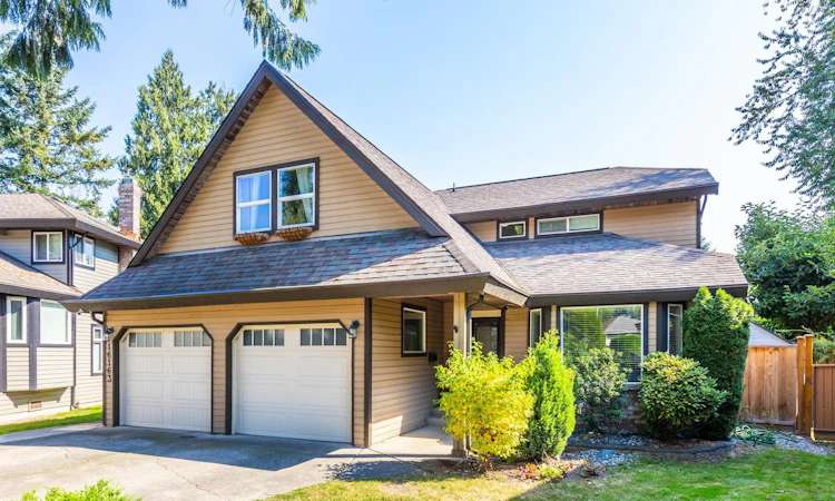 16163 Brookside Grove