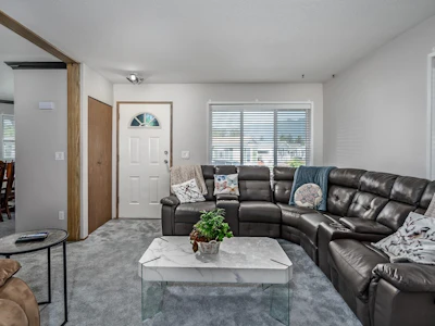 97-9055 Ashwell Road - 3
