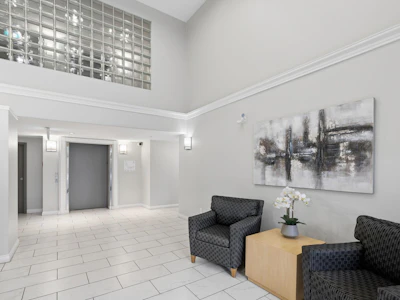 418-2960 Princess Crescent - 4