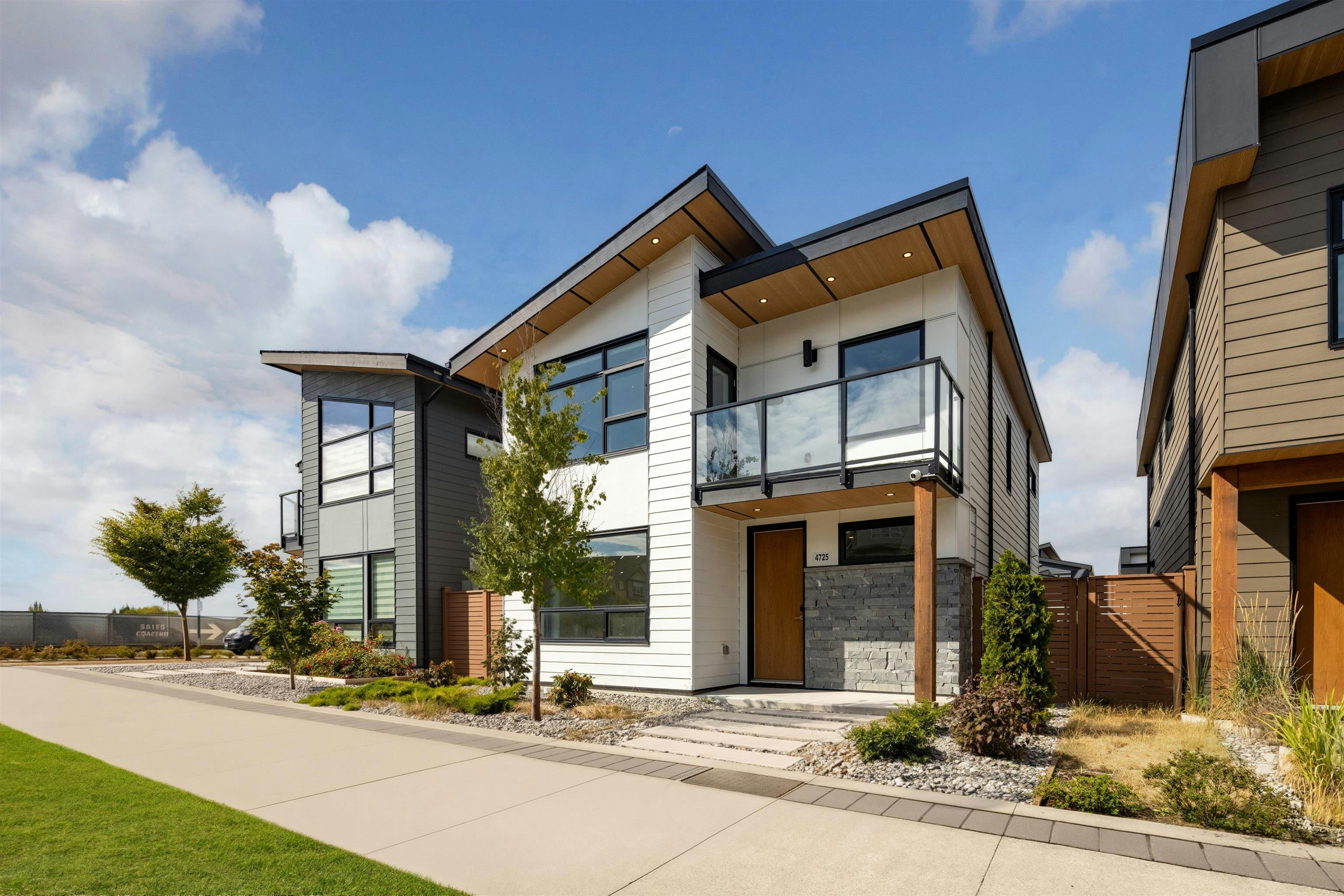 4725 Blue Heron Way - 2