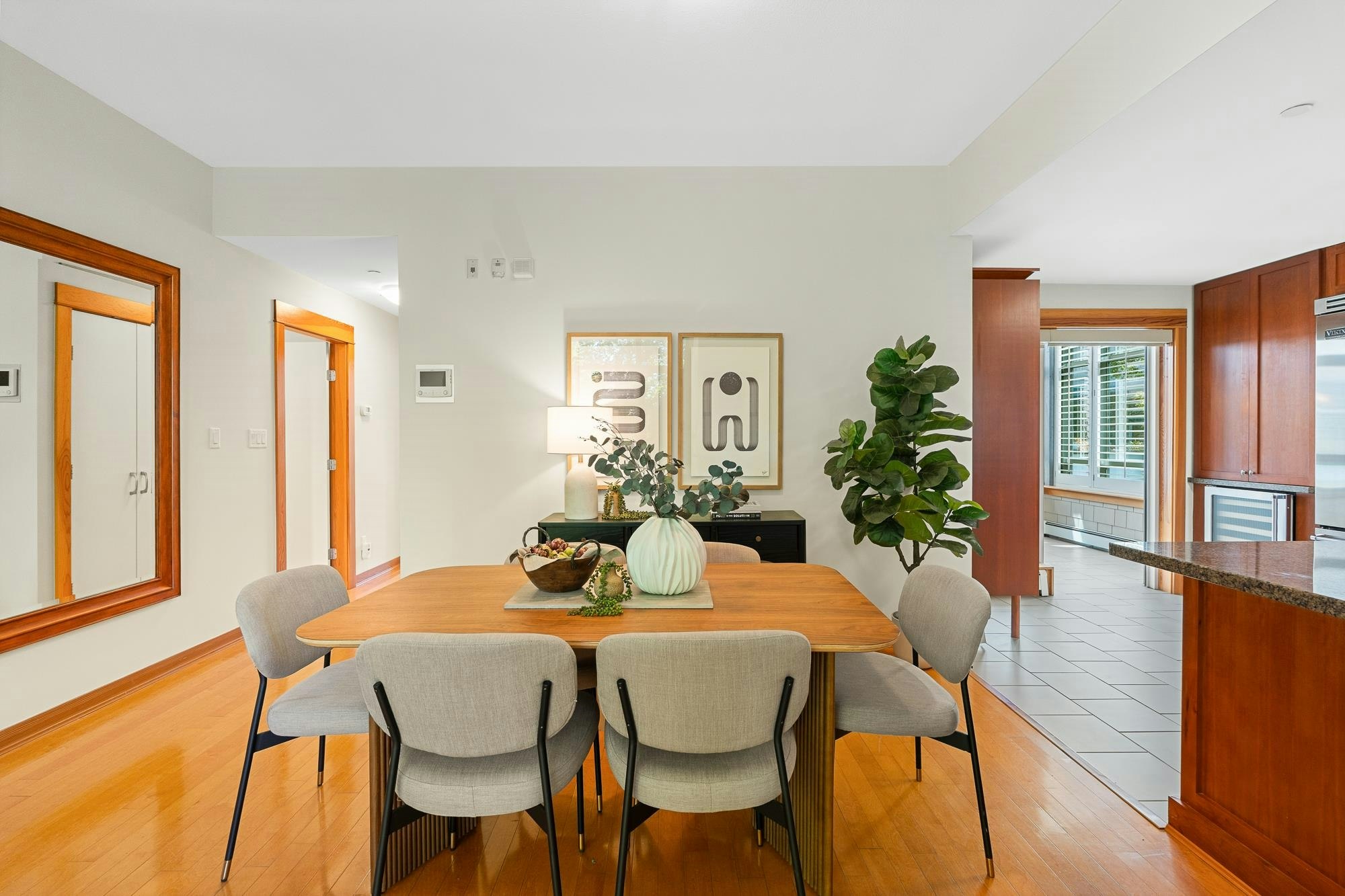 201-550 17th Street, West Vancouver, BC, V7V 3S7 - 6
