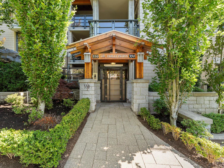 201-550 17th Street, West Vancouver, BC, V7V 3S7 - 2