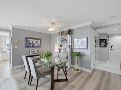 701-3190 Gladwin Road - 5