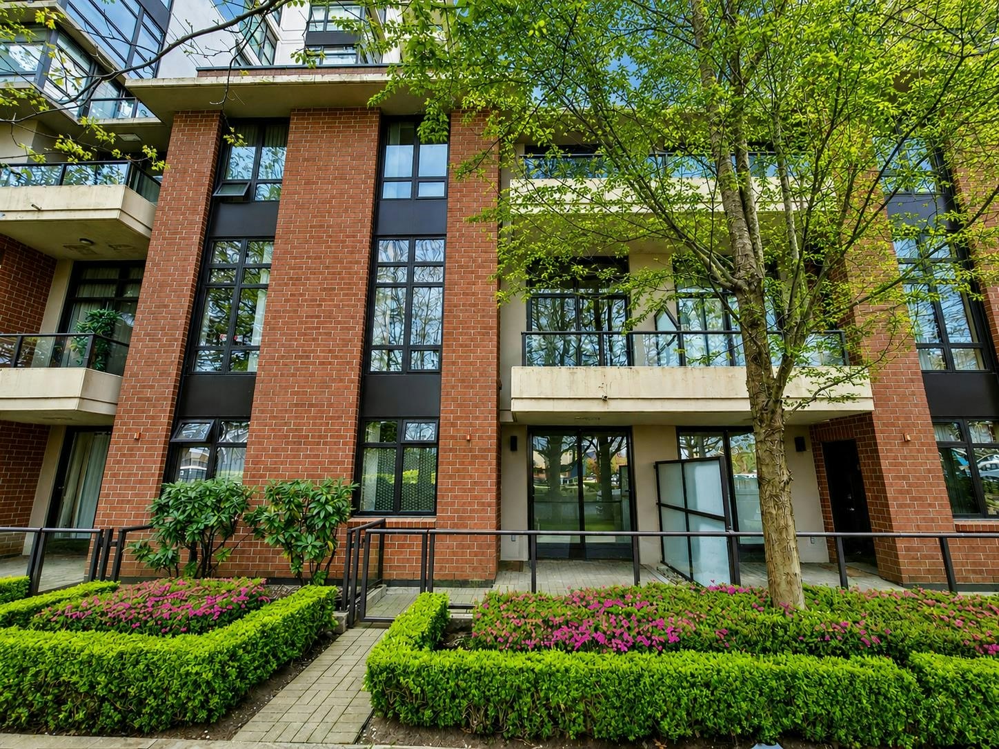 5-8160 Lansdowne Road, Richmond, BC, V6X 0A9