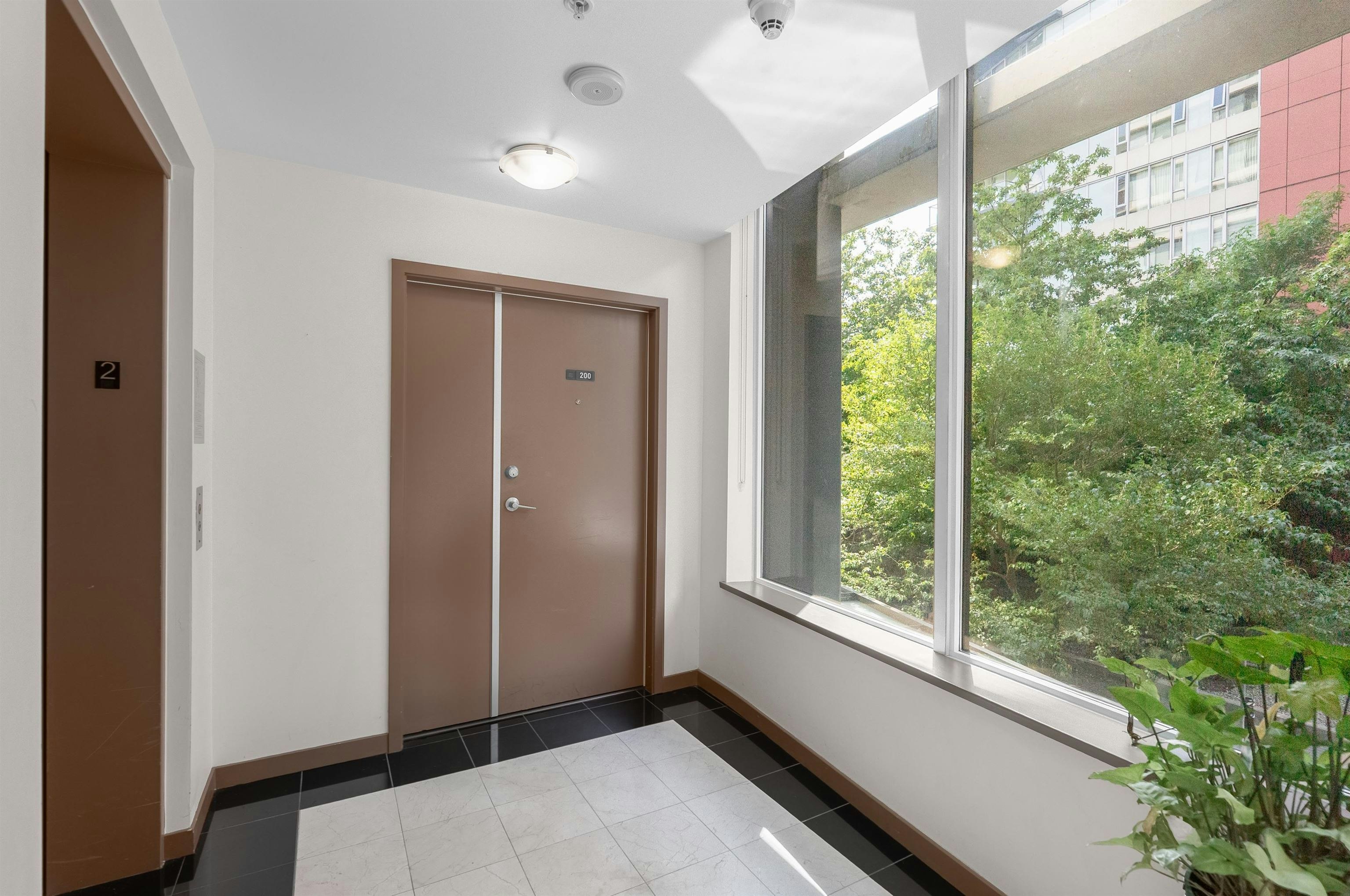 200-9 Smithe Mews, Vancouver, BC, V6B 0B6 - 26