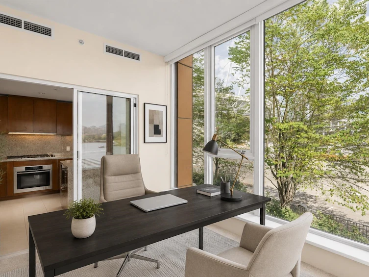 200-9 Smithe Mews, Vancouver, BC, V6B 0B6 - 9