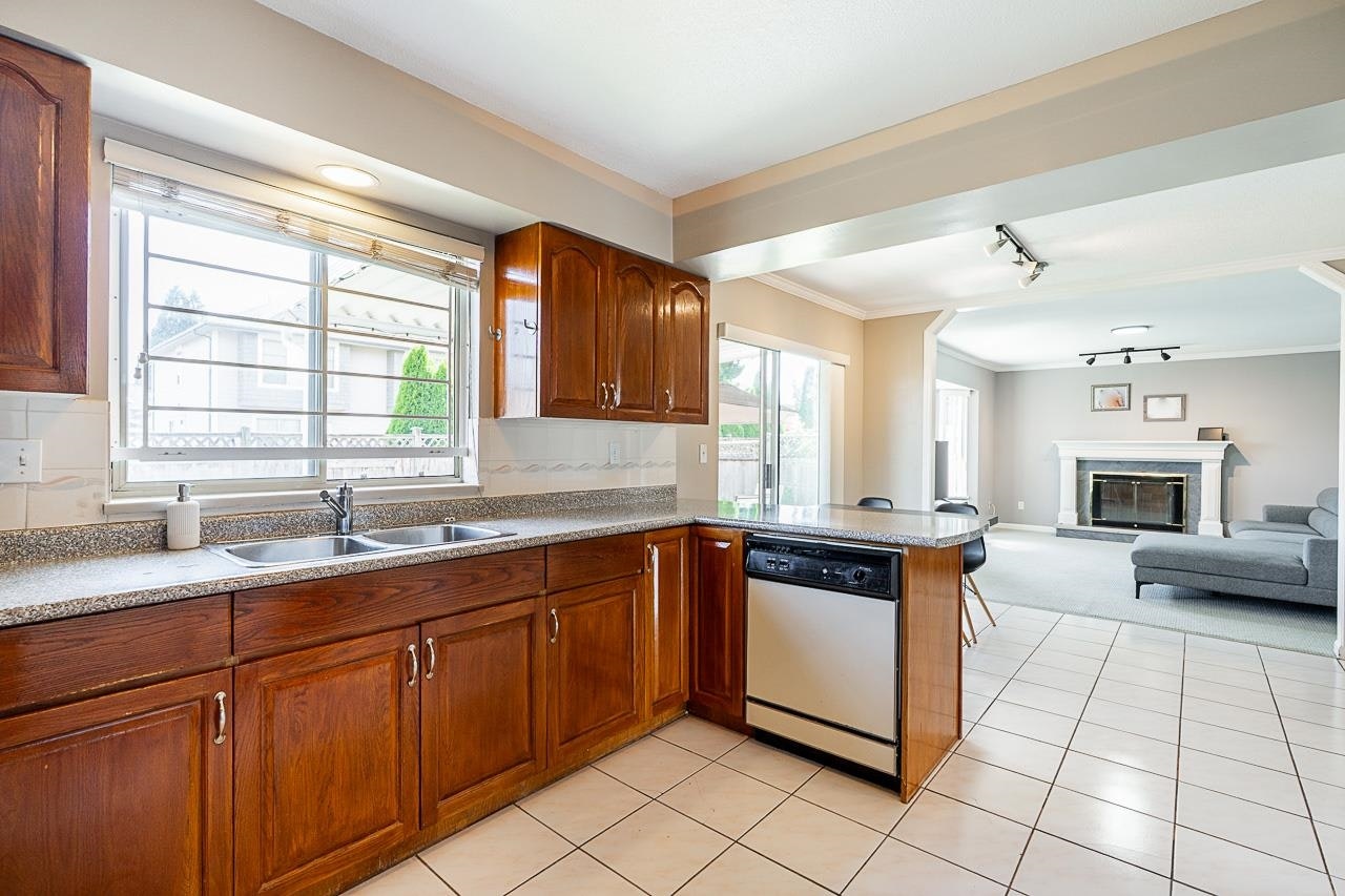 10288 Hall Avenue - 5
