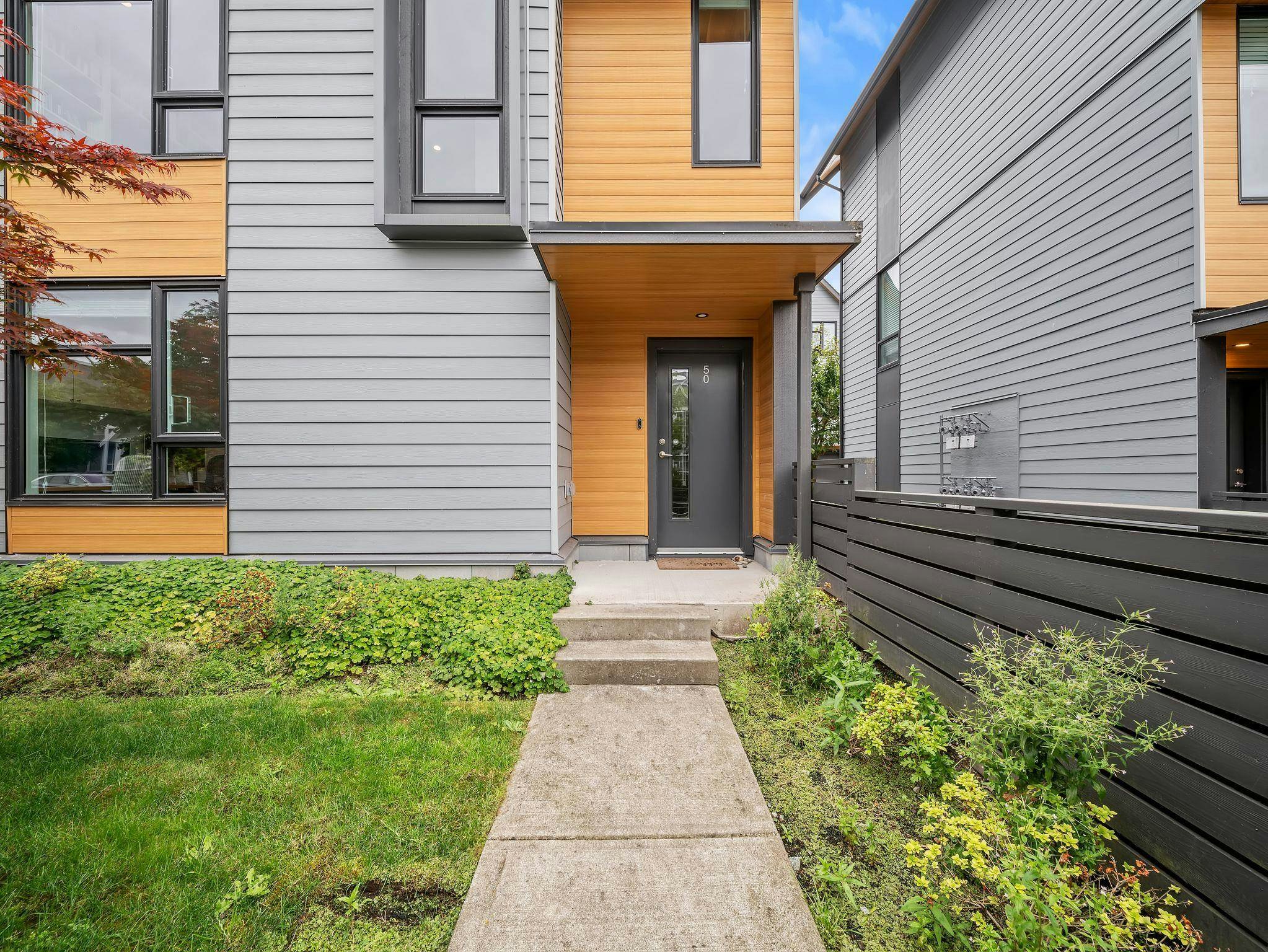 50-16685 25 Street - 2
