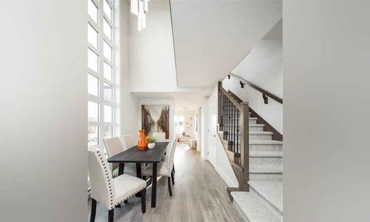 111-7499 6th Street