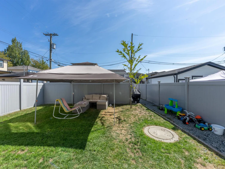 6532 Knight Street, Vancouver, BC, V5P 2W2 - 10