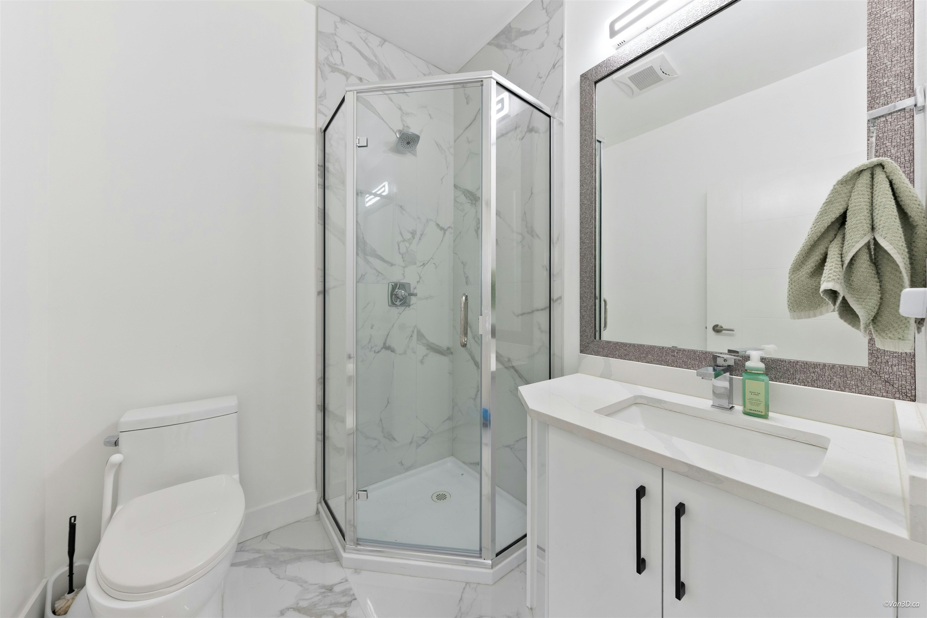 6532 Knight Street, Vancouver, BC, V5P 2W2 - 7