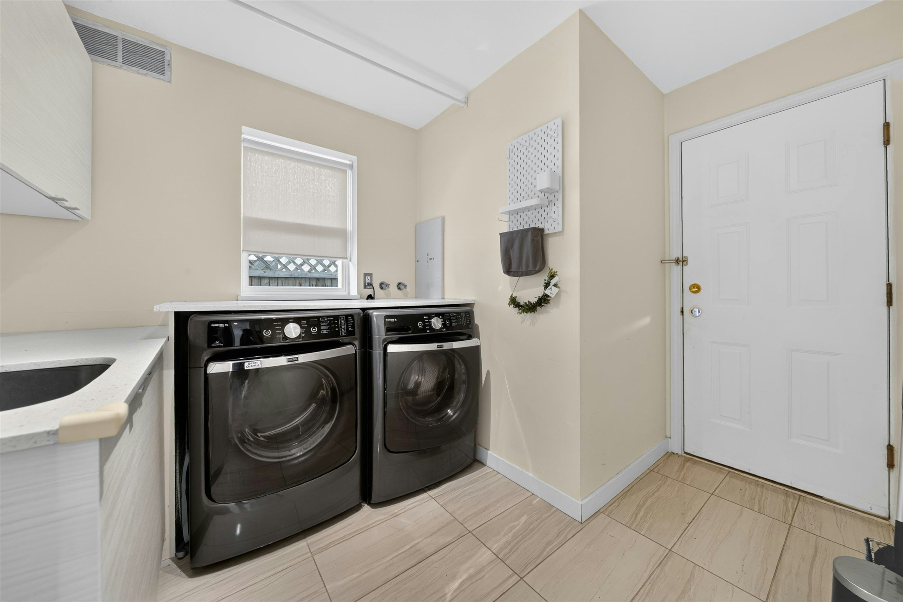 10360 Hall Avenue, Richmond, BC, V6X 3T9 - 18