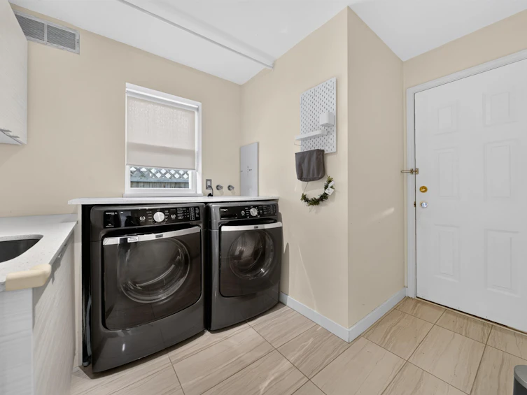10360 Hall Avenue, Richmond, BC, V6X 3T9 - 18