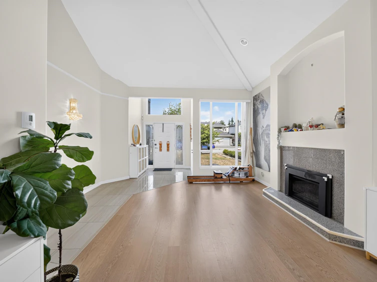 10360 Hall Avenue, Richmond, BC, V6X 3T9 - 7