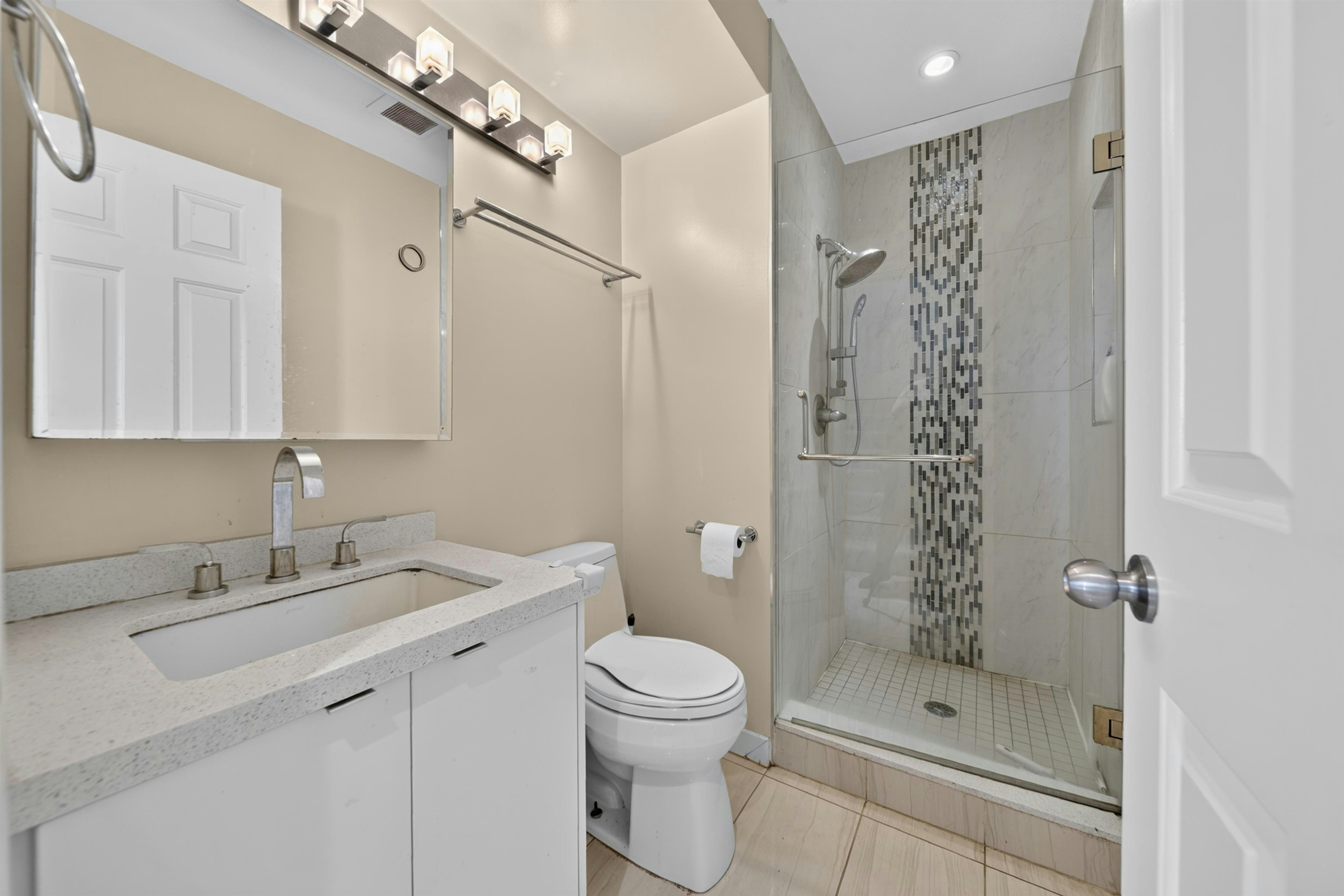 10360 Hall Avenue, Richmond, BC, V6X 3T9 - 24