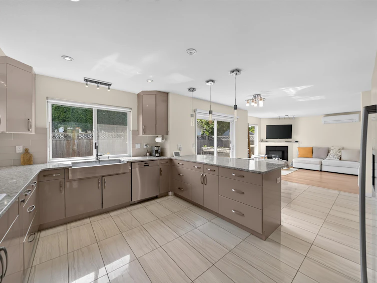 10360 Hall Avenue, Richmond, BC, V6X 3T9 - 10