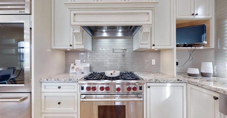 Main Floor-3546 W 39 Avenue, Vancouver, BC, V6N 3A5 - 11