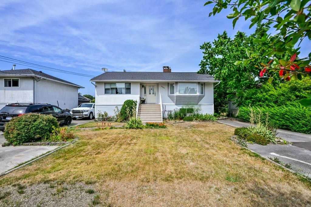 14677 111 Avenue - 2