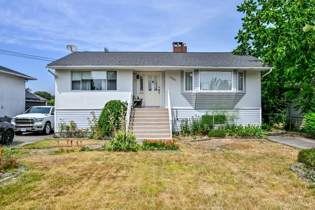 14677 111 Avenue, Surrey, BC, V3R 2C2