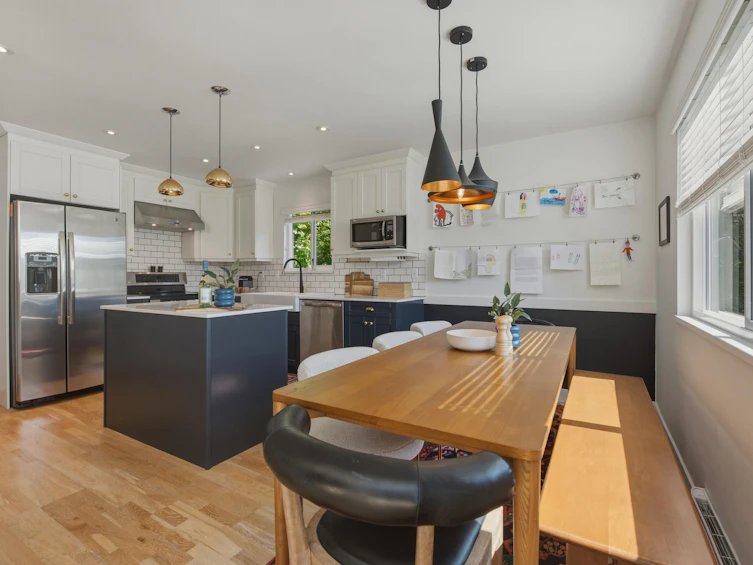 6-300 Maude Road, Port Moody, BC, V3H 2X6