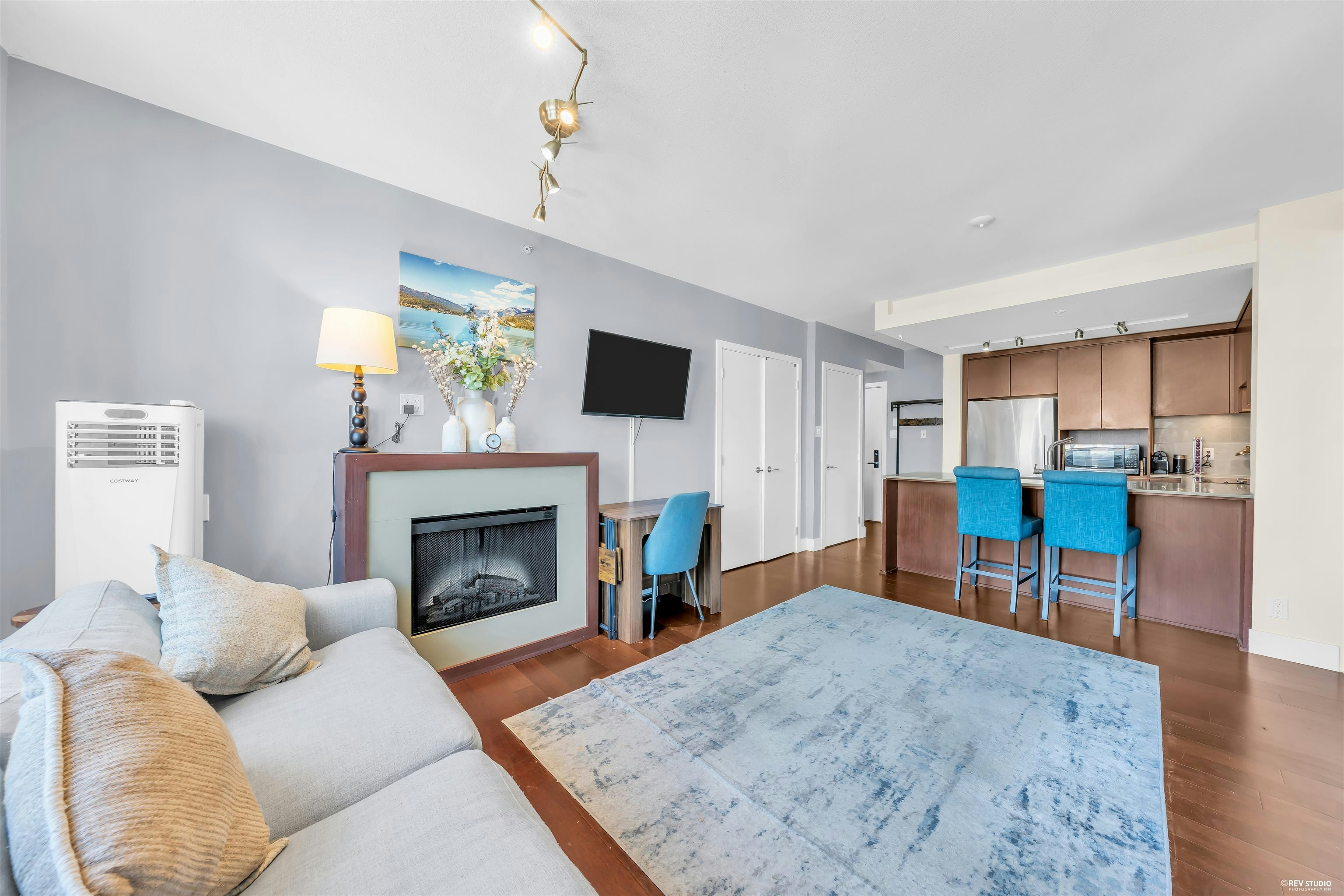 1301-158 W 13th Street, North Vancouver, BC, V7M 0A7