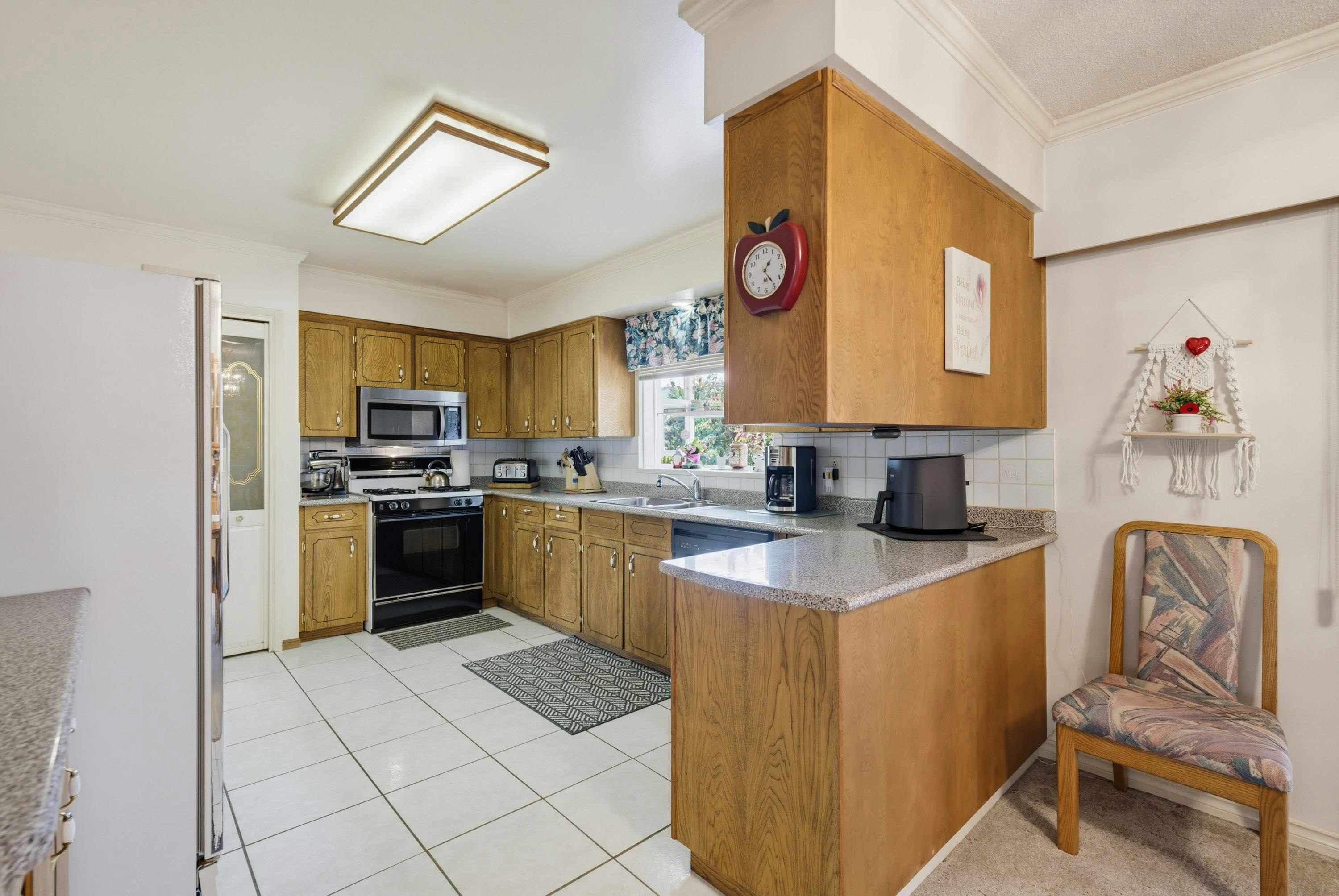 3575 Coast Meridian Road, Port Coquitlam, BC, V3B 3N7 - 11