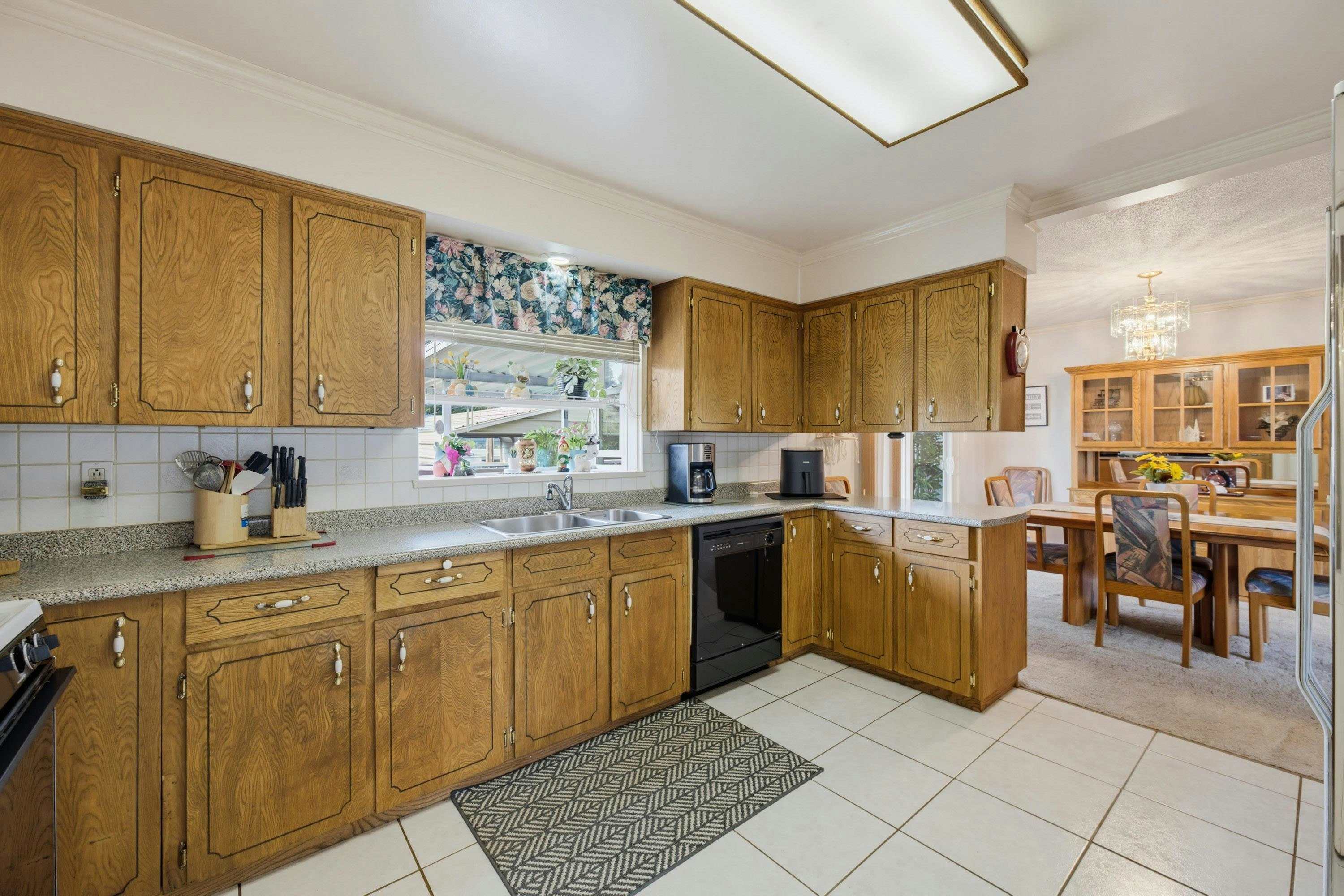 3575 Coast Meridian Road, Port Coquitlam, BC, V3B 3N7 - 10