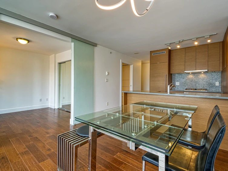 1104-565 Smithe Street, Vancouver, BC, V6B 0E4 - 8