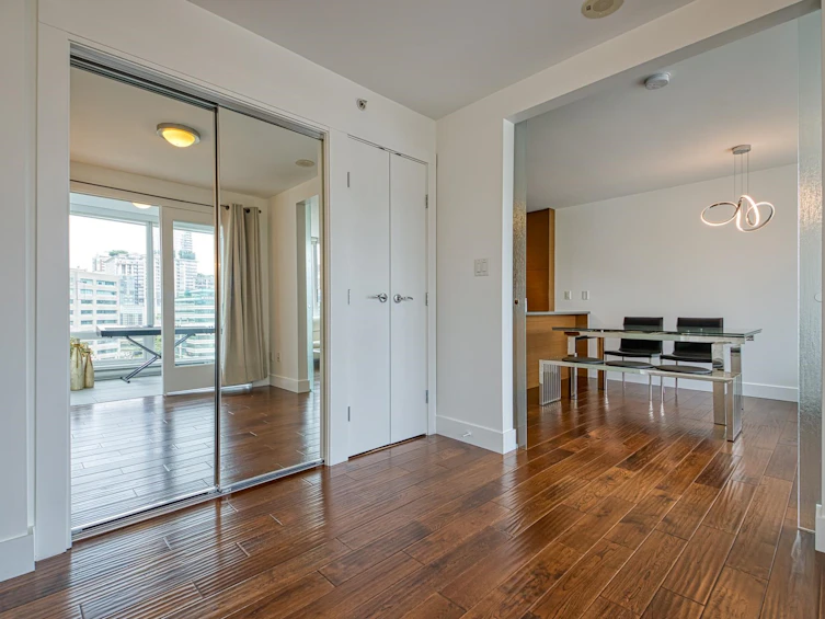 1104-565 Smithe Street, Vancouver, BC, V6B 0E4 - 11