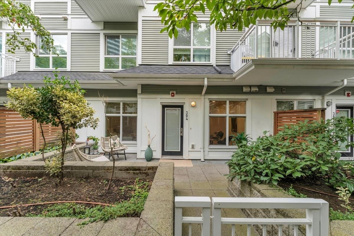 304-618 Langside Avenue, Coquitlam, BC, V3J 0B8