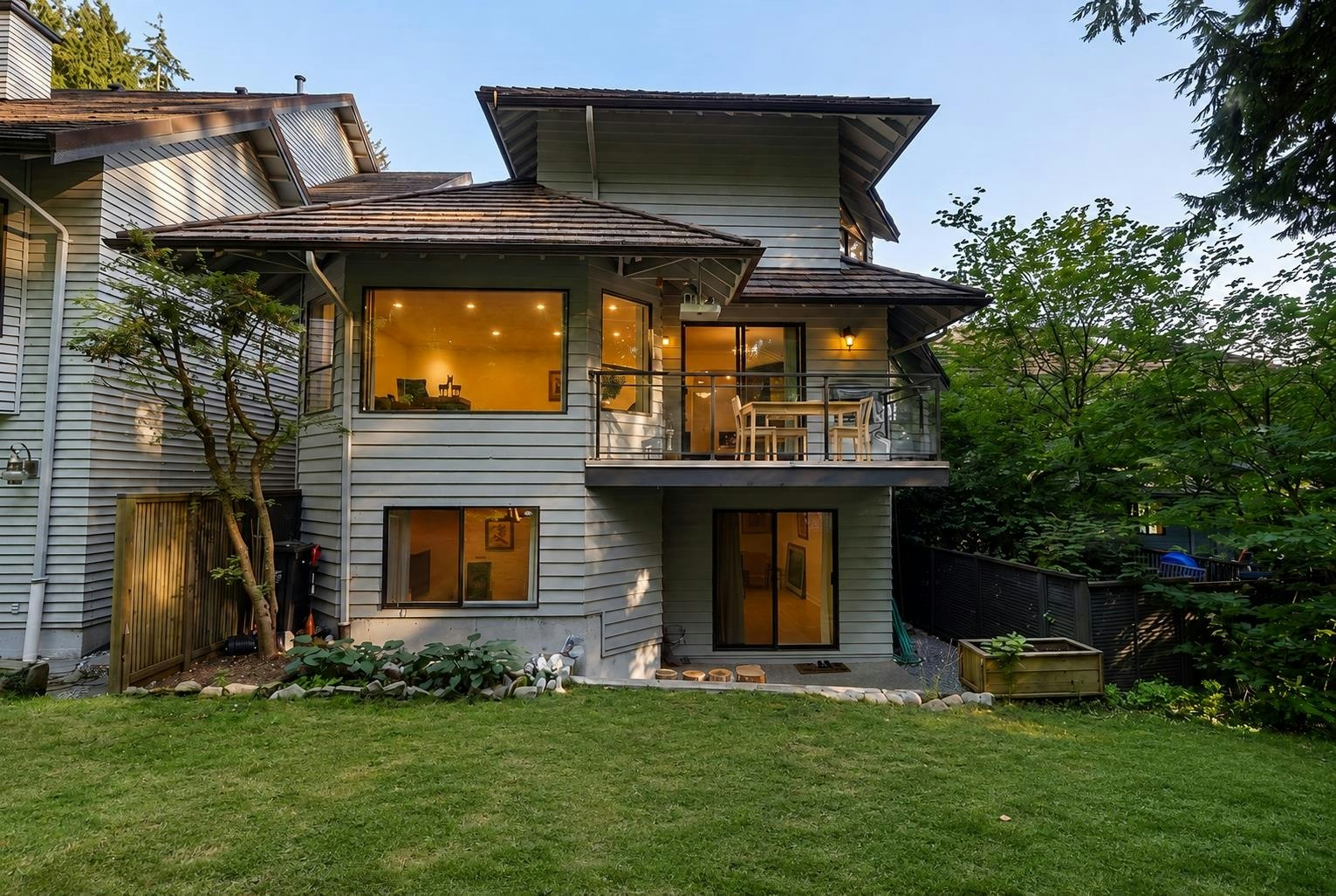 5729 Owl Court, North Vancouver, BC, V7R 4V1
