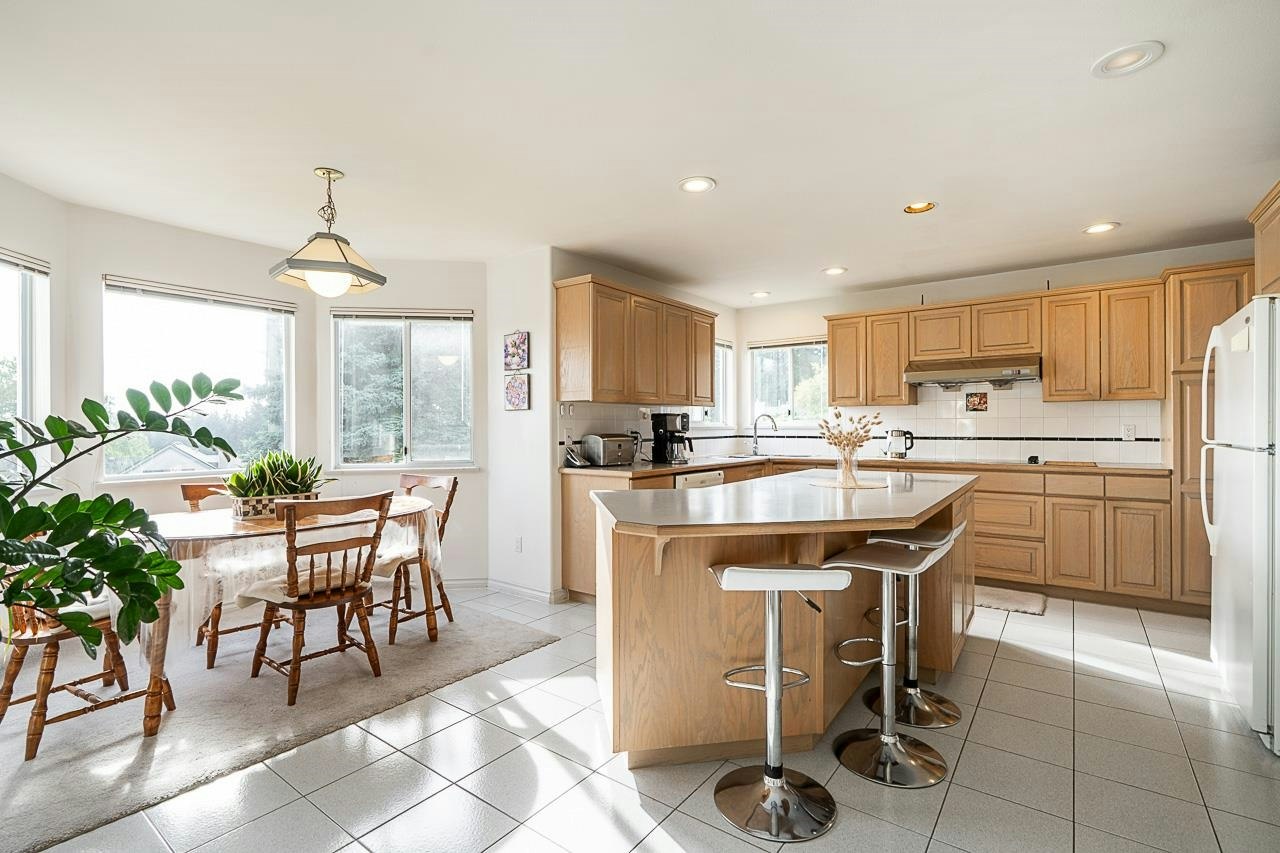 2980 Cliffrose Crescent, Coquitlam, BC, V3E 2T2 - 11